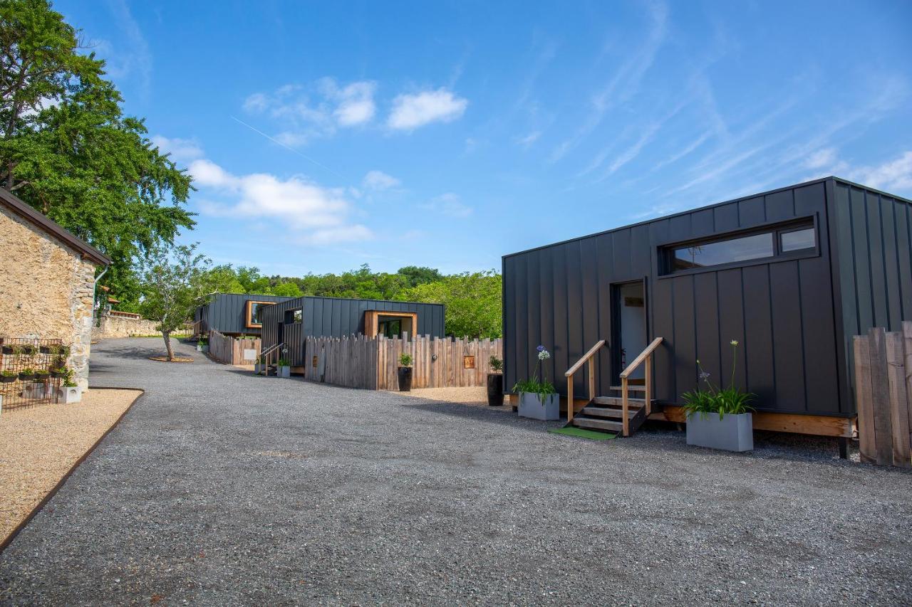 Vibe Luxury Cabins Arnuero Exteriör bild