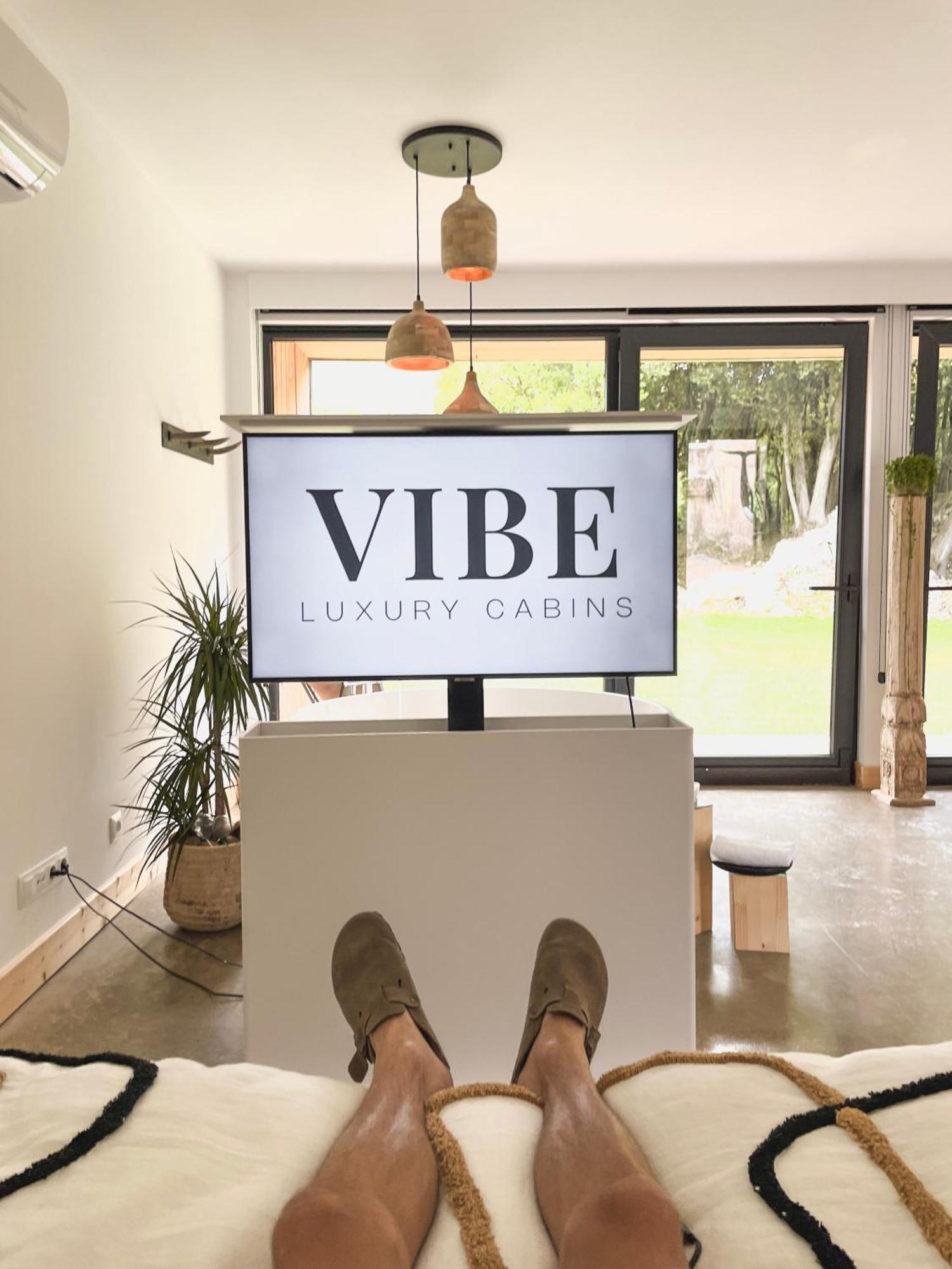 Vibe Luxury Cabins Arnuero Exteriör bild